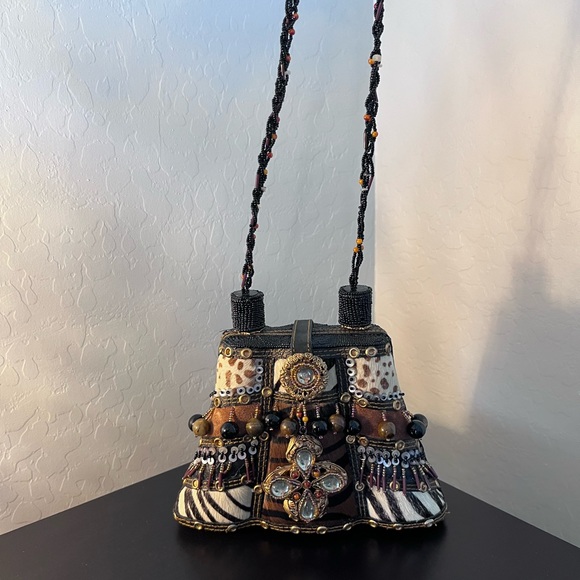 On Safari with Mary Frances Crossbody - Picture 3 of 8